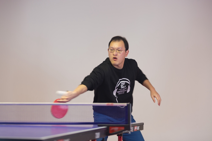 1448931128110669B050.jpg 乒乓球赛02.jpg